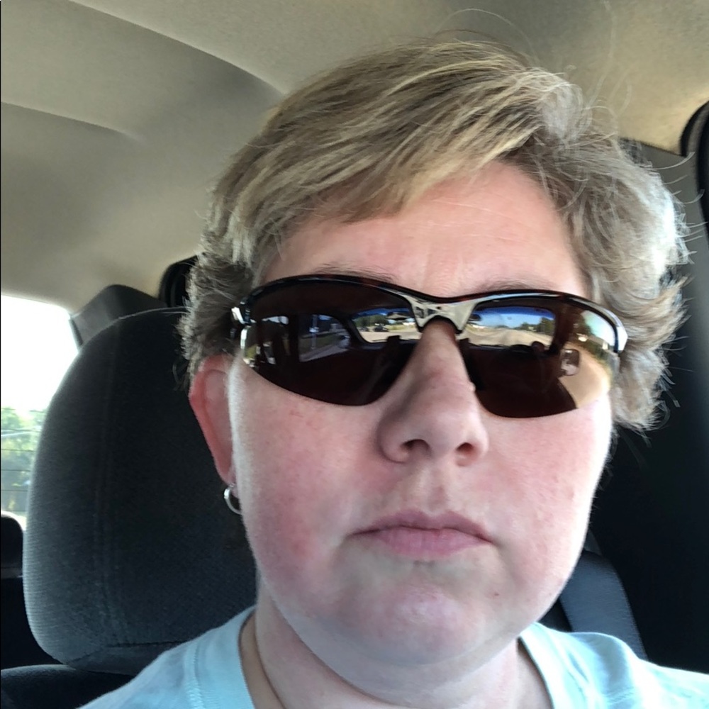 Meet your Posher, Rebekah